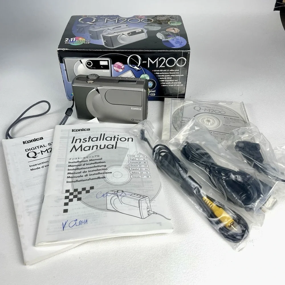Konica Q-M200 Digital Camera 2.1MP Vintage Y2K Complete Box CCD Retro works